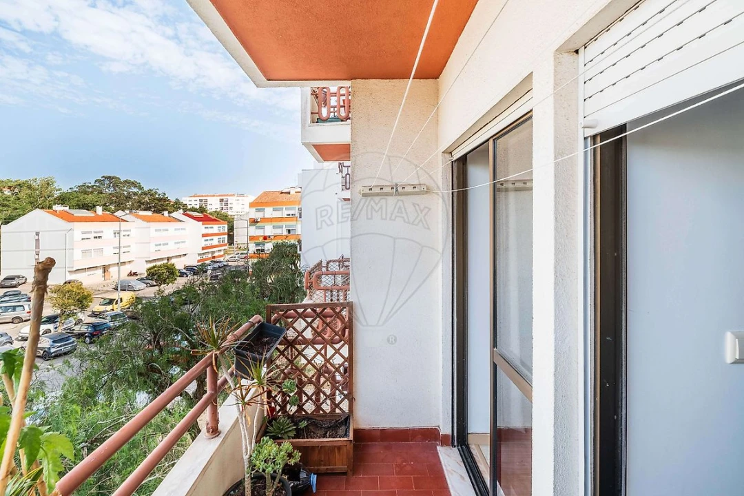 Apartamento T2 para Venda em Rio de Mouro Foto 17