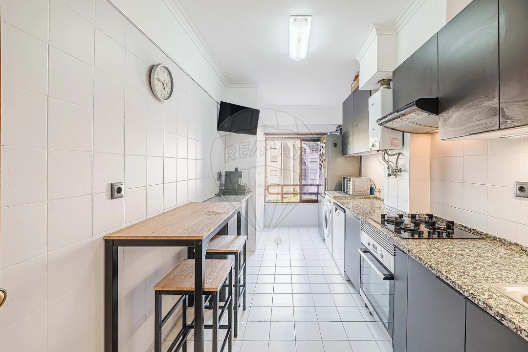 Apartamento T2 para Venda em Rio de Mouro Foto 29