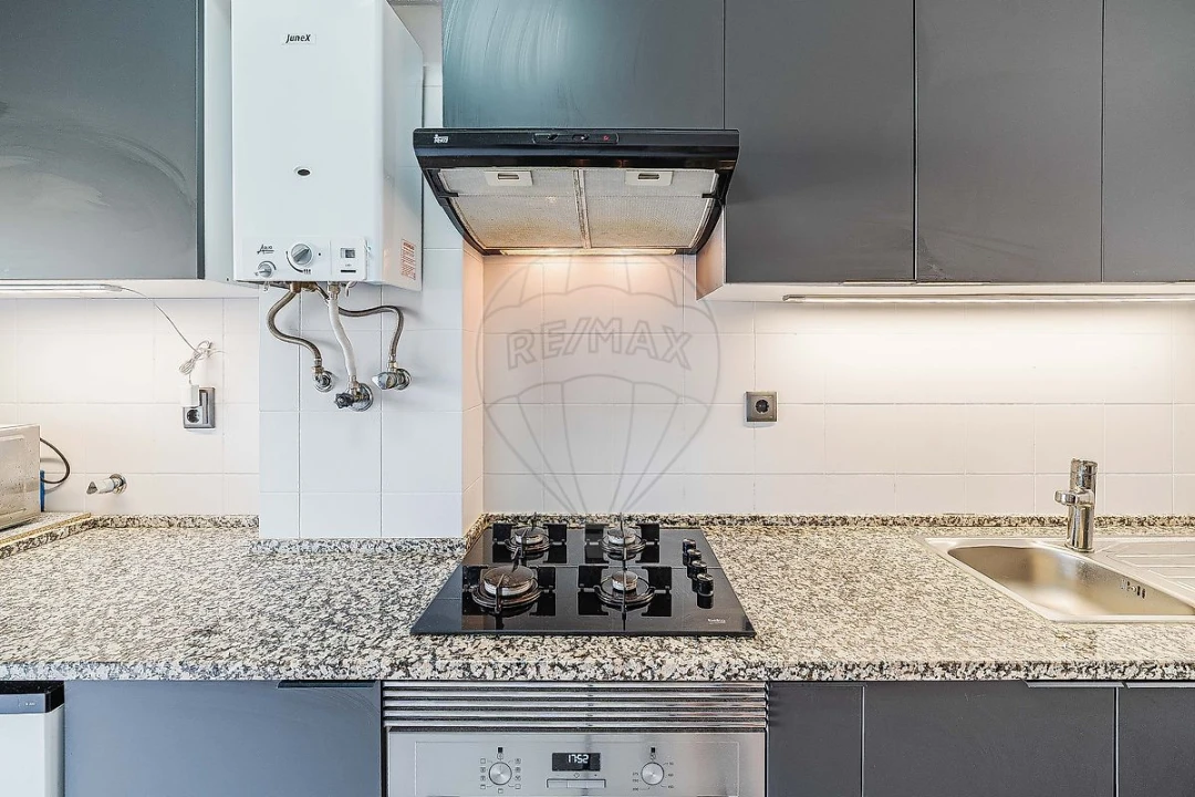 Apartamento T2 para Venda em Rio de Mouro Foto 36