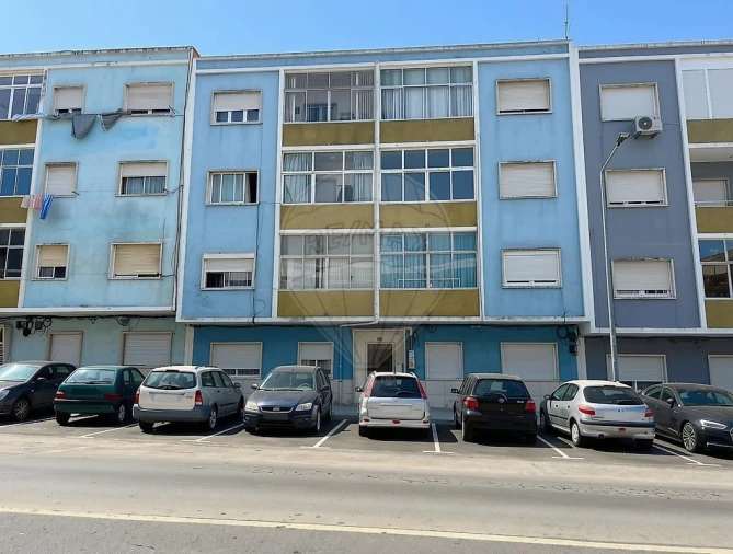 Apartamento T3 para Venda em Seixal, Arrentela e Aldeia de Paio Pires Foto 2