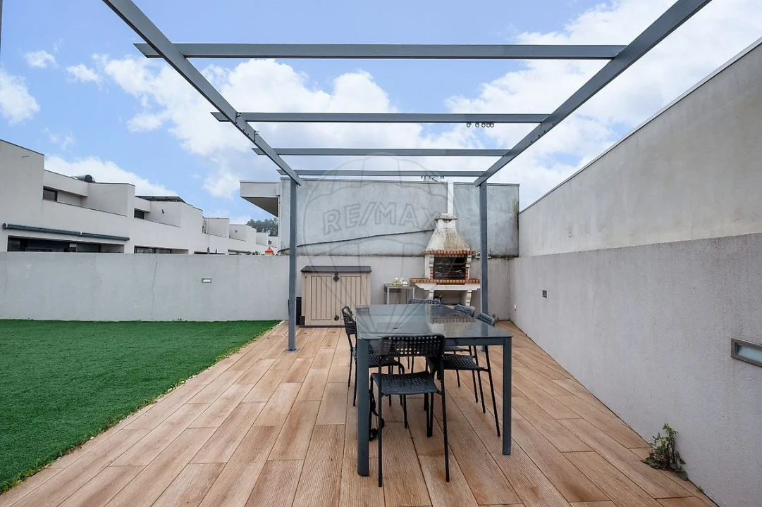 Moradia T4 para Venda em Vila Chã Foto 40
