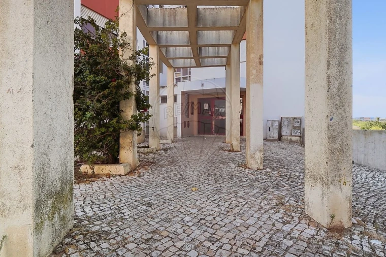 Apartamento T2 para Venda em Santo António dos Cavaleiros e Frielas Foto 15