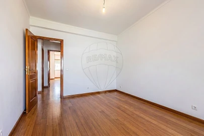 Moradia T3 para Venda em Nossa Senhora do Pópulo, Coto e São Gregório