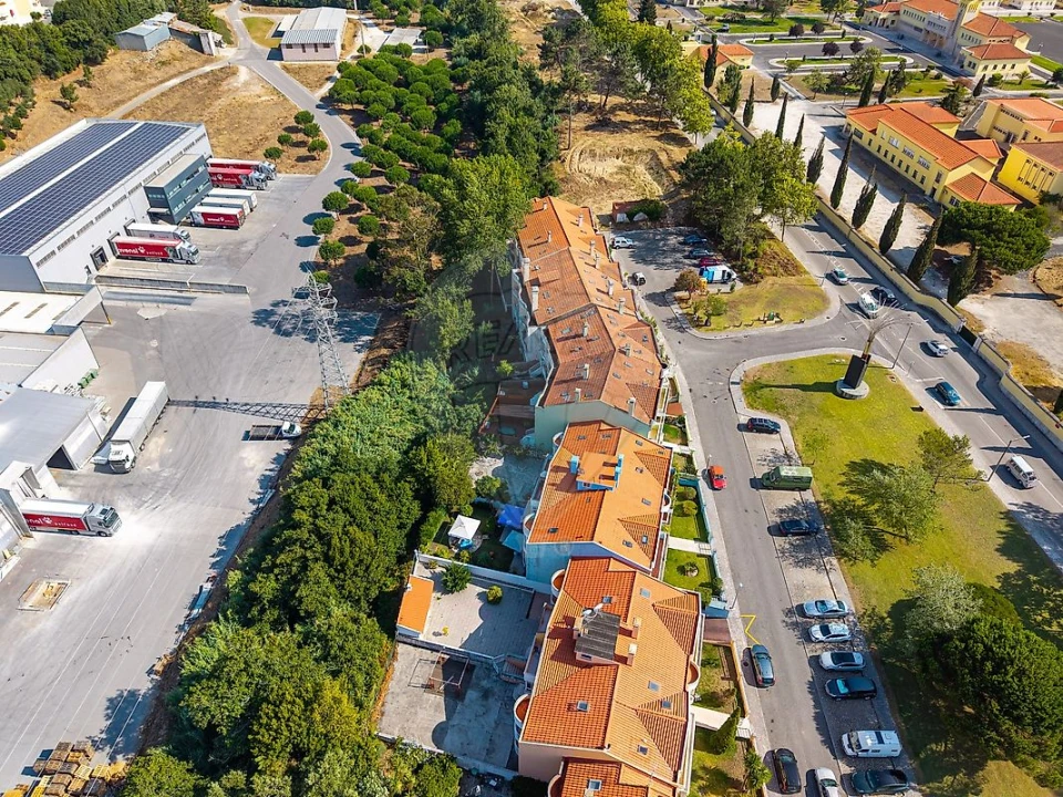 Moradia T3 para Venda em Nossa Senhora do Pópulo, Coto e São Gregório Foto 4