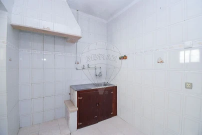 Moradia T2 para Venda em Carcavelos e Parede