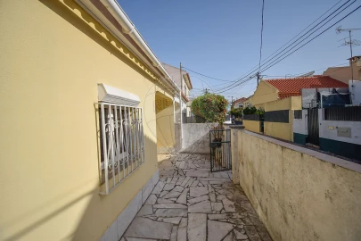 Moradia T2 para Venda em Carcavelos e Parede
