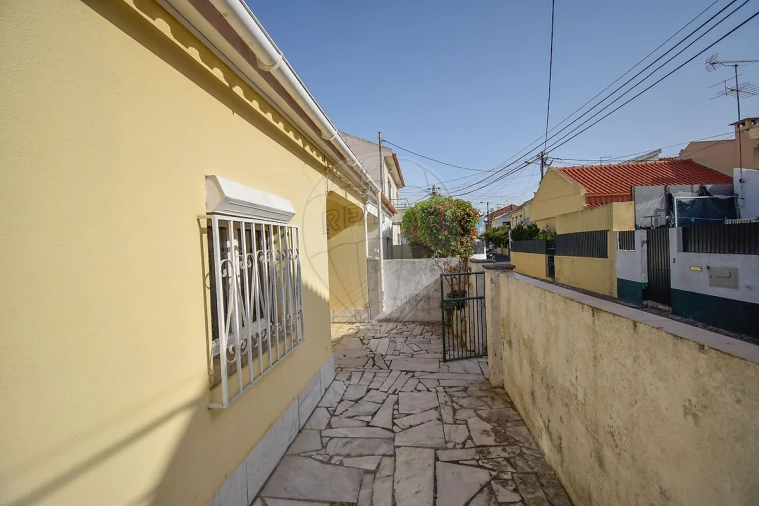 Moradia T2 para Venda em Carcavelos e Parede Foto 4