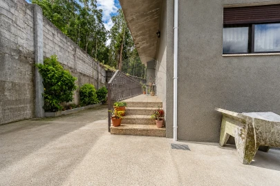 Moradia T3 para Venda em Fornelo e Vairão
