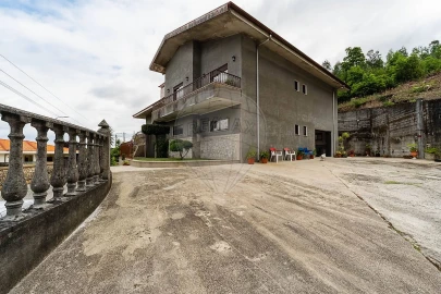 Moradia T3 para Venda em Fornelo e Vairão