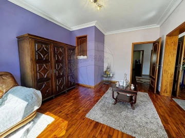 Moradia T3 para Venda em Fornelo e Vairão