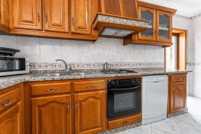 Moradia T3 para Venda em Fornelo e Vairão