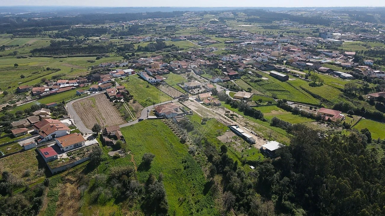 Moradia T1 para Venda em Alqueidão Foto 8