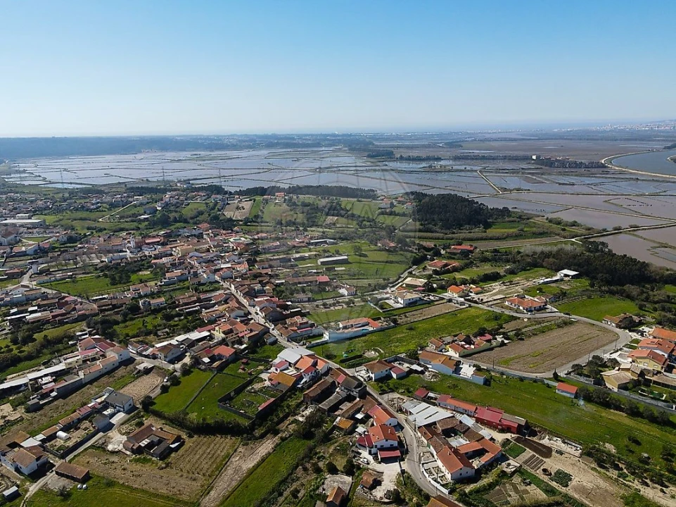 Moradia T1 para Venda em Alqueidão Foto 10
