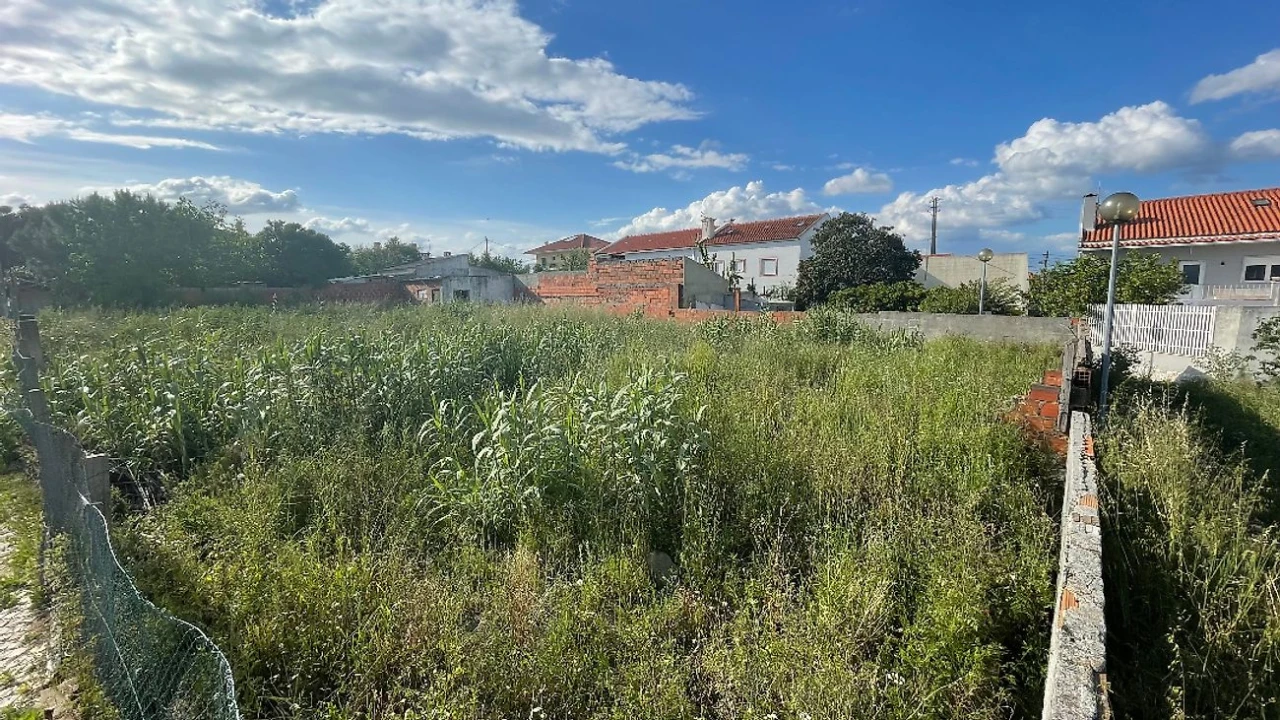 Terreno para Venda em Pinhal Novo Foto 1