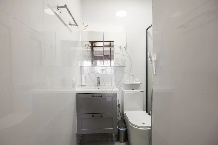 Apartamento T2 para Venda em Rio de Mouro Foto 9
