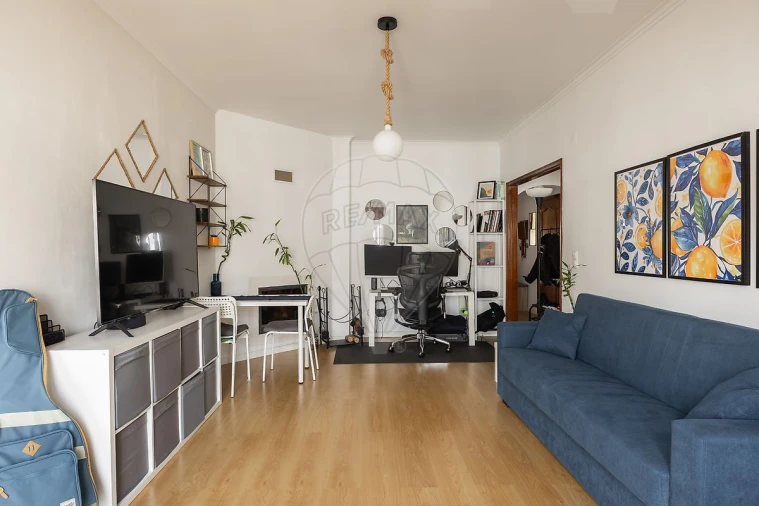 Apartamento T2 para Venda em Rio de Mouro Foto 3