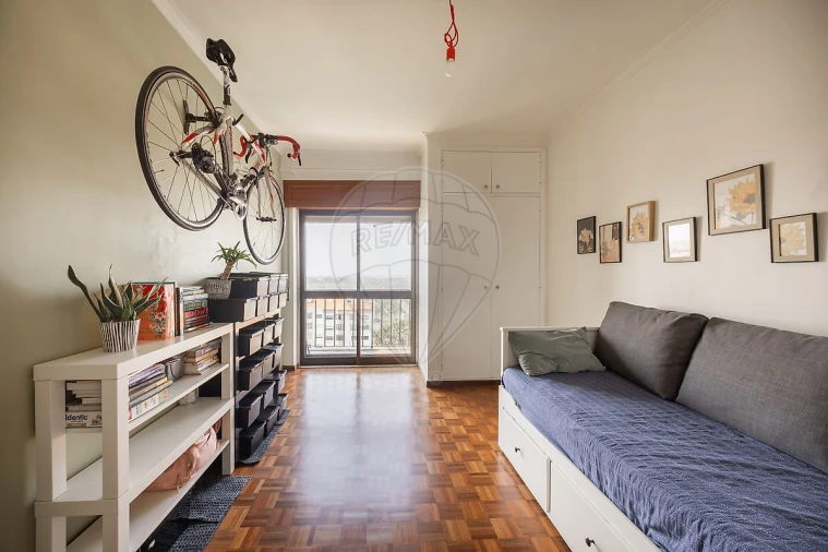 Apartamento T2 para Venda em Rio de Mouro Foto 14