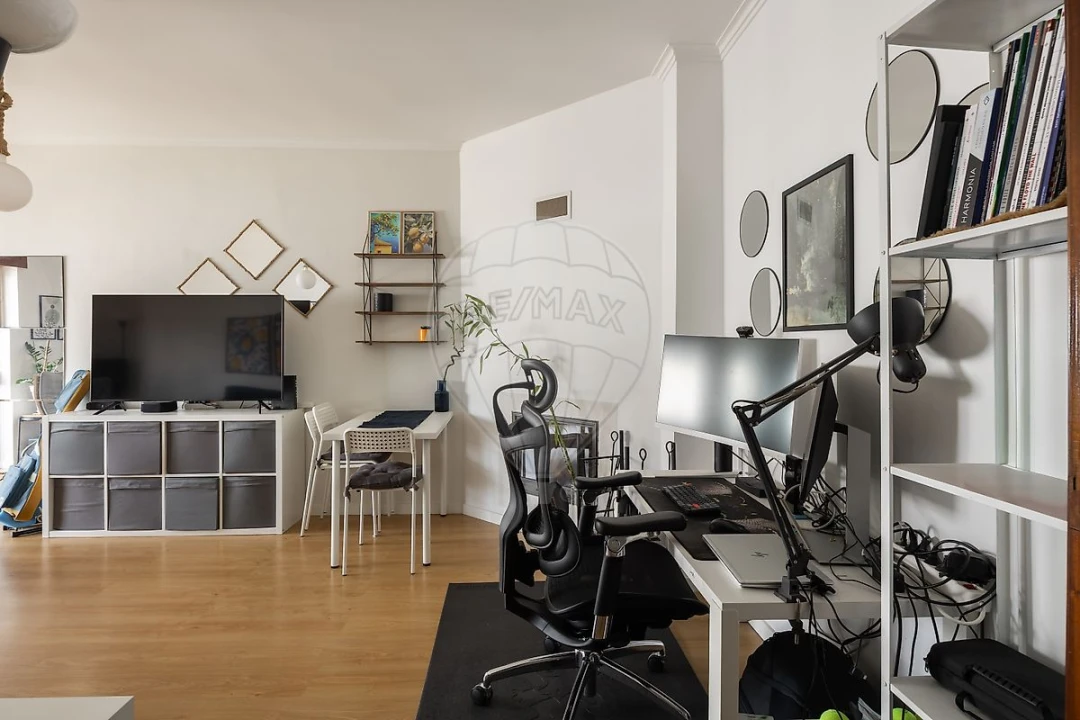 Apartamento T2 para Venda em Rio de Mouro Foto 4