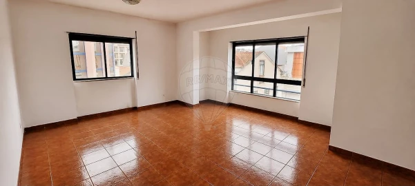 Apartamento T3 para Venda em Nossa Senhora do Pópulo, Coto e São Gregório