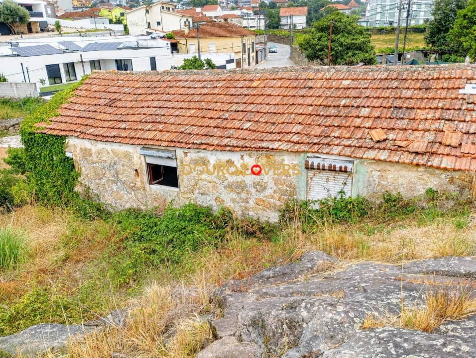 Moradia T2 para Venda em Fânzeres e São Pedro da Cova Foto 1