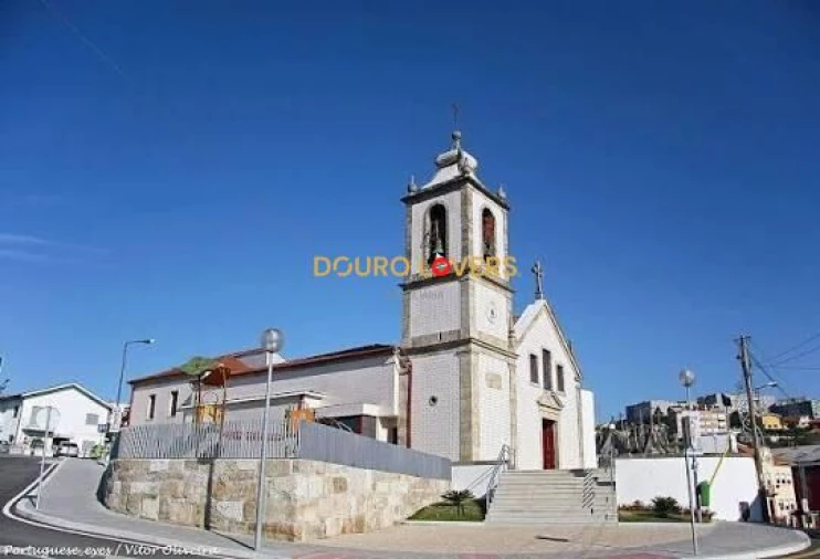 Moradia T2 para Venda em Fânzeres e São Pedro da Cova Foto 7