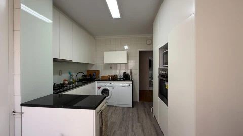 Apartamento T3 para Venda em Póvoa de Varzim, Beiriz e Argivai
