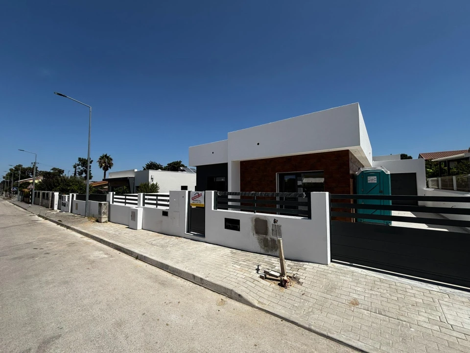 Moradia T3 para Venda em Fernao Ferro Foto 8