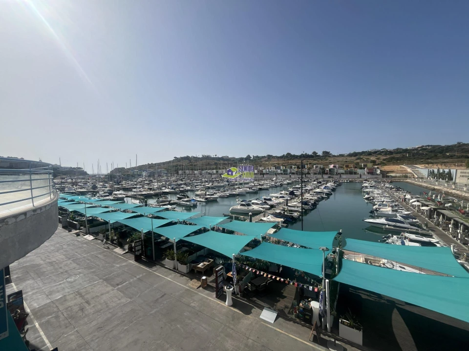 Apartamento T2 para Venda em Albufeira e Olhos de Água Foto 3