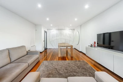 Apartamento T3 para Venda em Braga (Maximinos, Sé e Cividade)