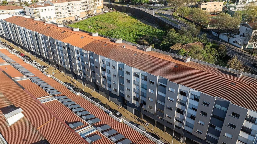 Apartamento T3 para Venda em Braga (Maximinos, Sé e Cividade) Foto 28