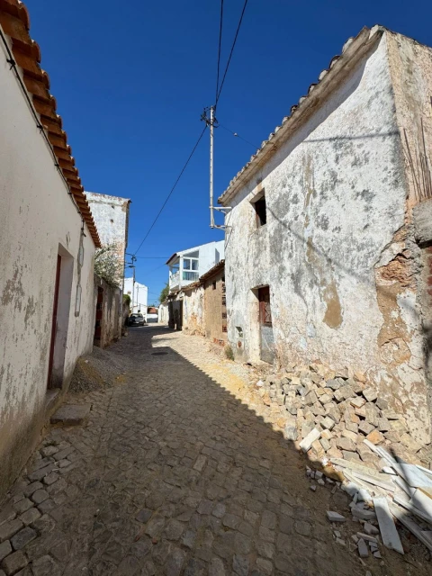 Moradia T2 para Venda em Querença, Tôr e Benafim