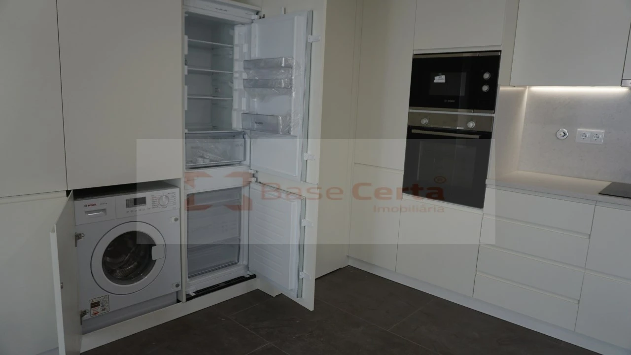 Apartamento T3 para Venda em Almada, Cova da Piedade, Pragal e Cacilhas Foto 15