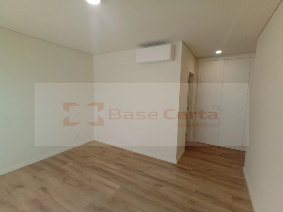 Apartamento T2 para Venda em Santa Clara Foto 13
