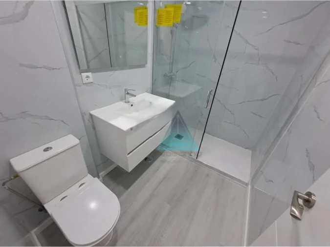 Apartamento T2 para Venda em Corroios Foto 5