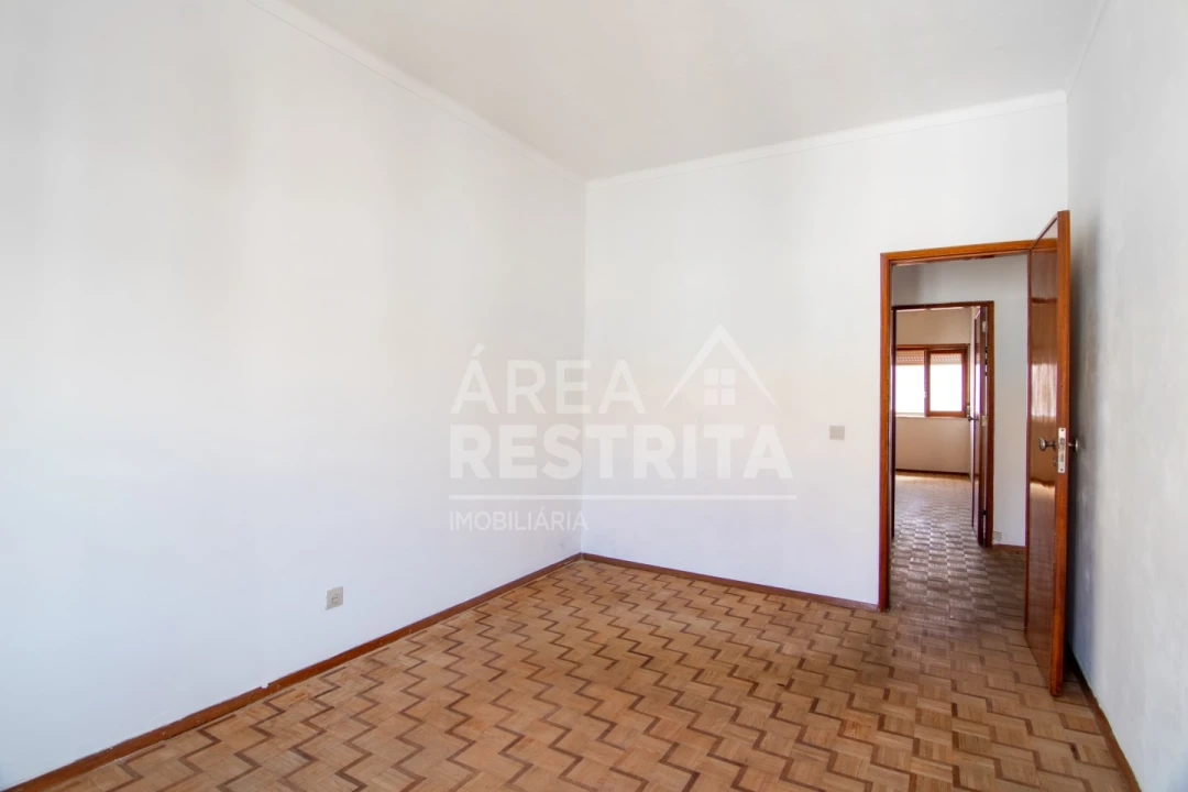 Apartamento T3 para Venda em Baixa da Banheira e Vale da Amoreira Foto 4