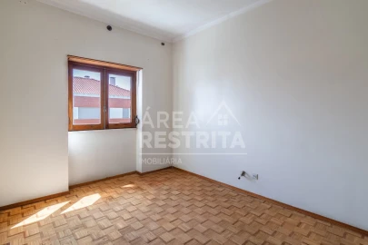 Apartamento T3 para Venda em Baixa da Banheira e Vale da Amoreira