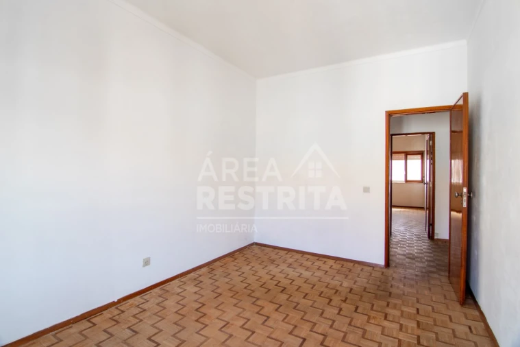 Apartamento T3 para Venda em Baixa da Banheira e Vale da Amoreira Foto 4