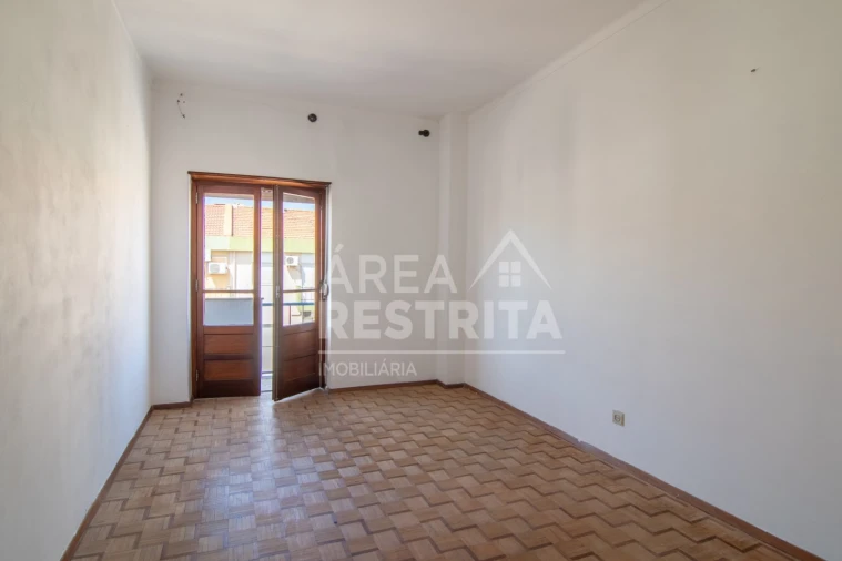 Apartamento T3 para Venda em Baixa da Banheira e Vale da Amoreira Foto 6