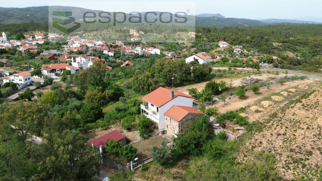 Moradia T1 para Venda em Sobreira Formosa e Alvito da Beira Foto 8