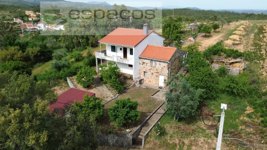 Moradia T1 para Venda em Sobreira Formosa e Alvito da Beira Foto 7