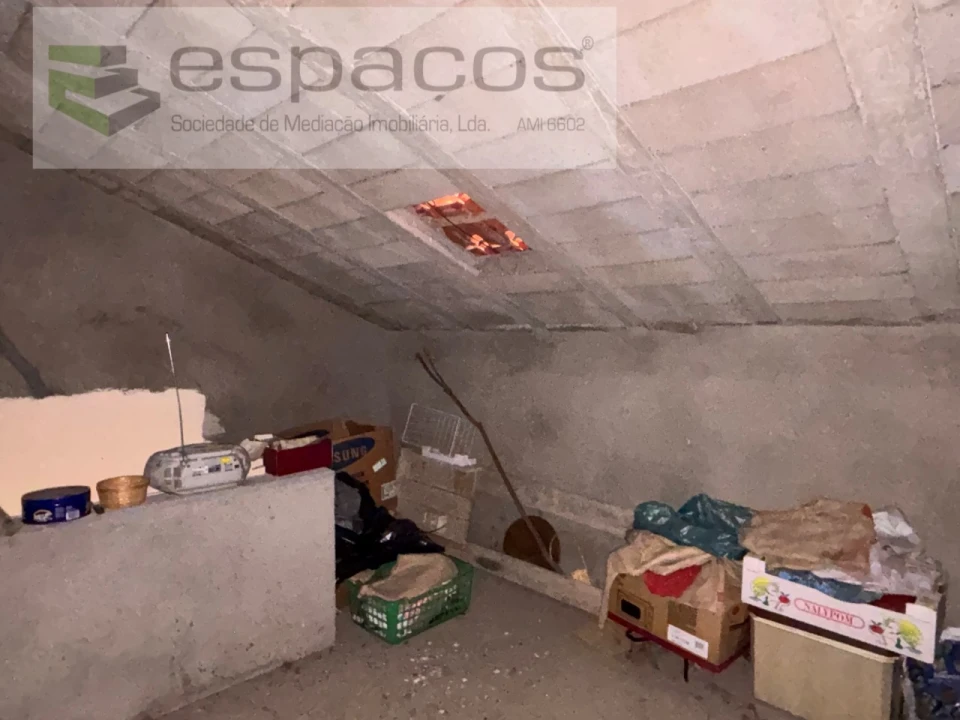 Moradia T6 para Venda em Freixial e Juncal do Campo Foto 36