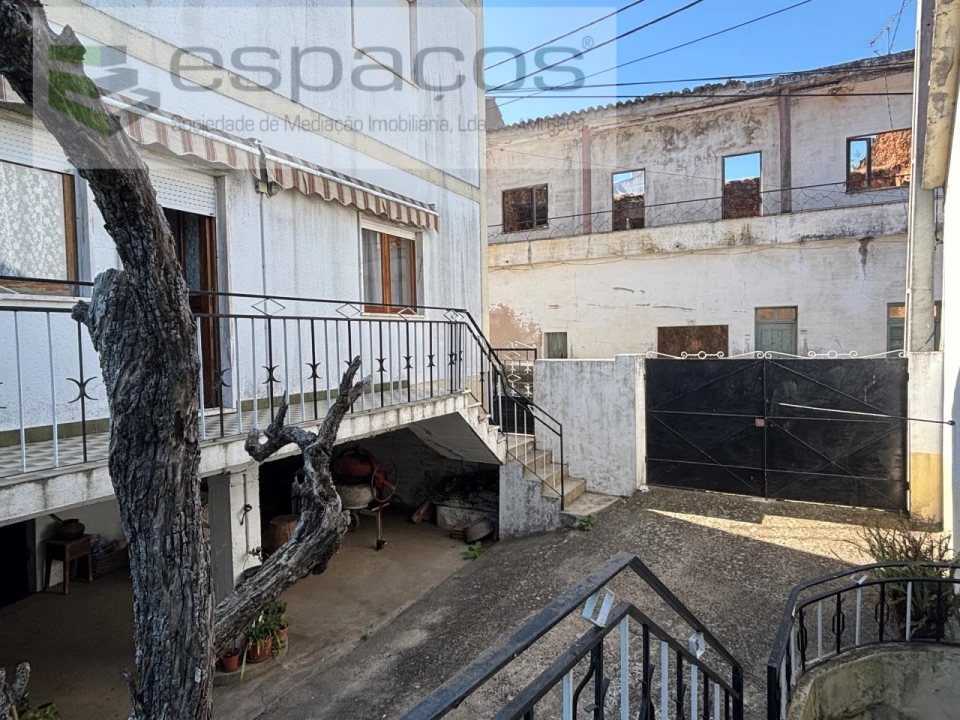 Moradia T6 para Venda em Freixial e Juncal do Campo Foto 49