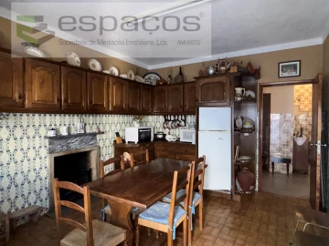 Moradia T6 para Venda em Freixial e Juncal do Campo