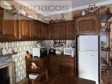 Moradia T6 para Venda em Freixial e Juncal do Campo