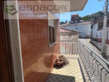 Moradia T6 para Venda em Freixial e Juncal do Campo