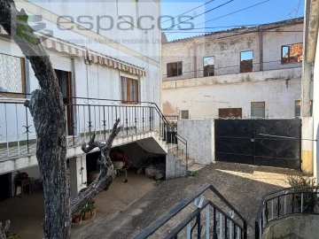 Moradia T6 para Venda em Freixial e Juncal do Campo
