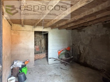 Moradia para Venda em Freixial e Juncal do Campo