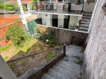 Moradia para Venda em Freixial e Juncal do Campo