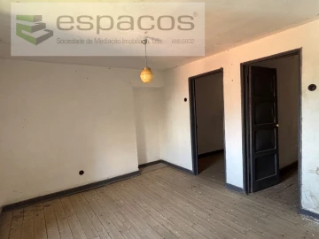 Moradia para Venda em Freixial e Juncal do Campo