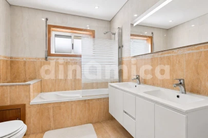 Moradia T3 para Venda em Antas e Abade de Vermoim